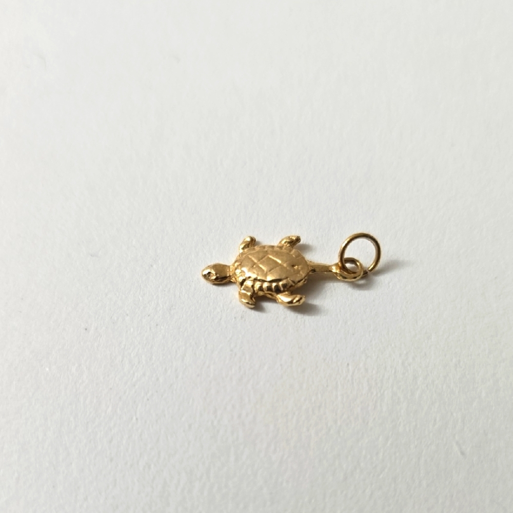 10K Gold Turtle Pendant Charm